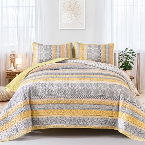 Bohemian Geometric Quilt - Light Yellow