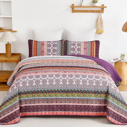 Bohemian Geometric Quilt - Red