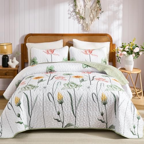 Boho Floral Quilt - Sage Green