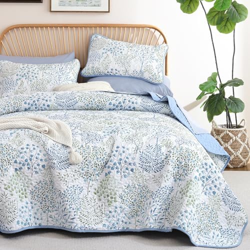 Farmhouse Floral Quilt - Blue Green