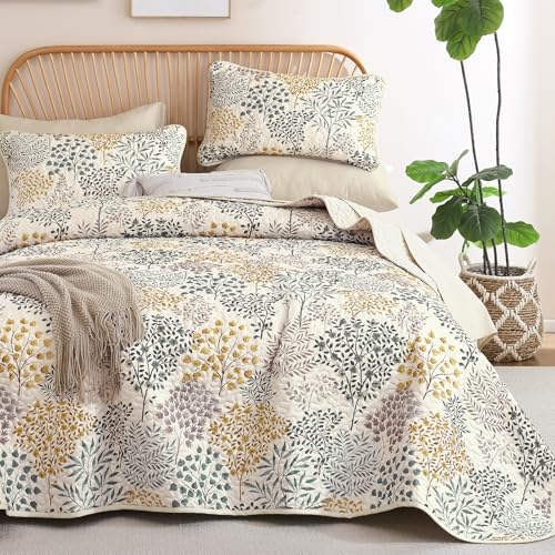 Farmhouse Floral Quilt - Yellow Green