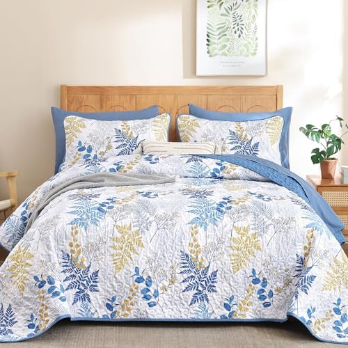 Leaves Pattern Quilt - Blue